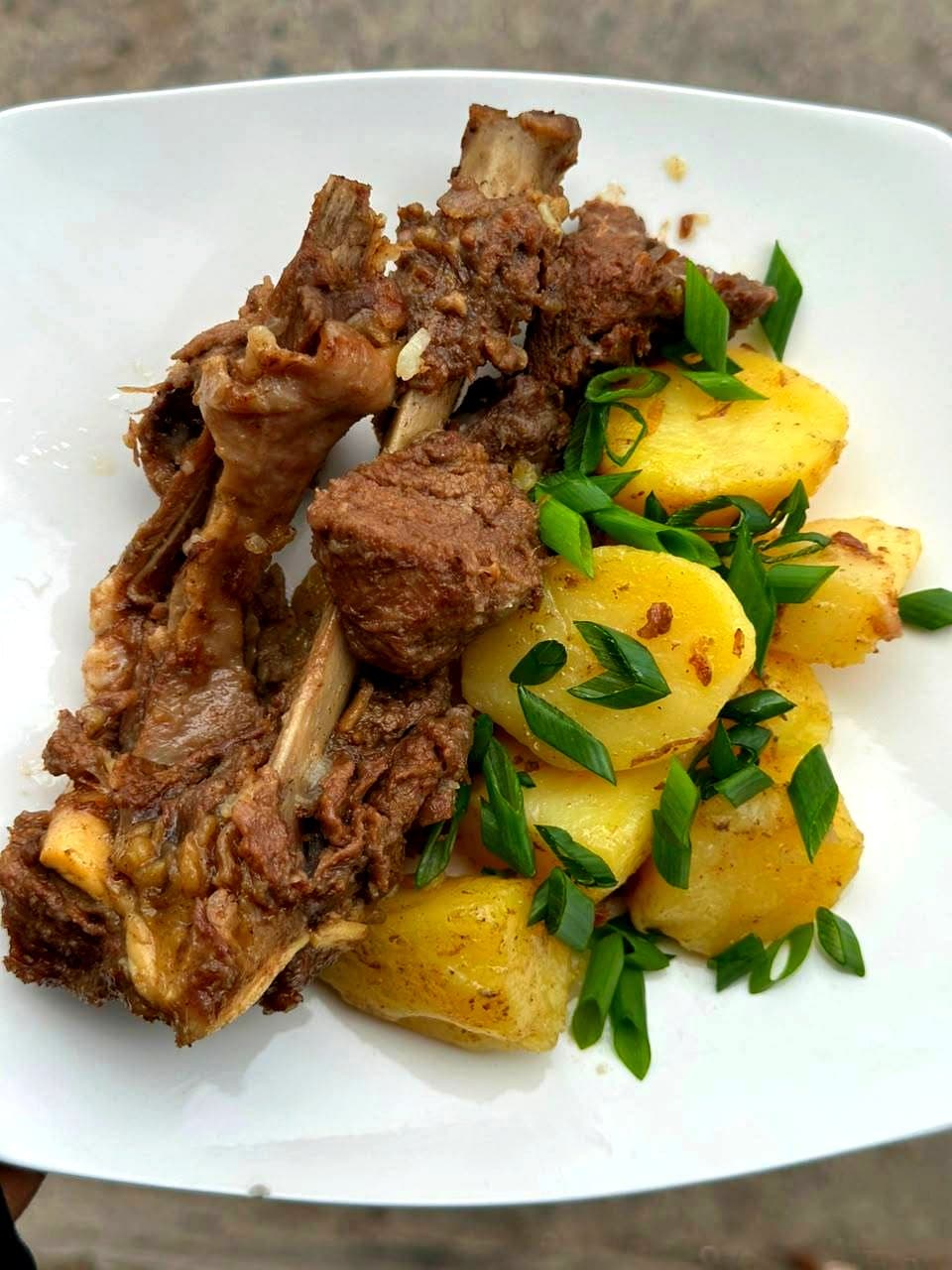 Мясо яка с картофелем